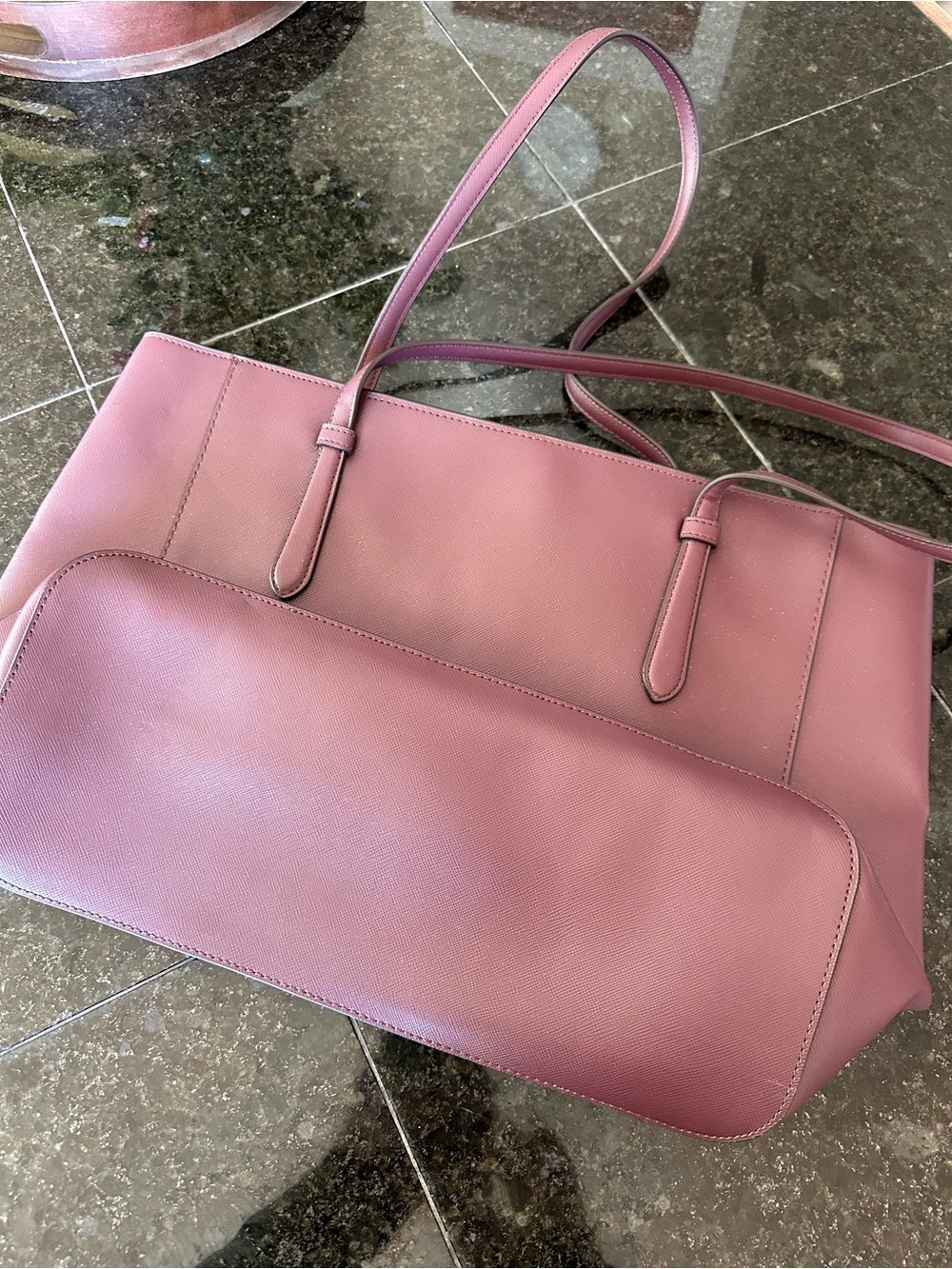 kate spade New York Schuyler Medium Tote Bag in Cherrywood NWOT - Picture 5 of 5